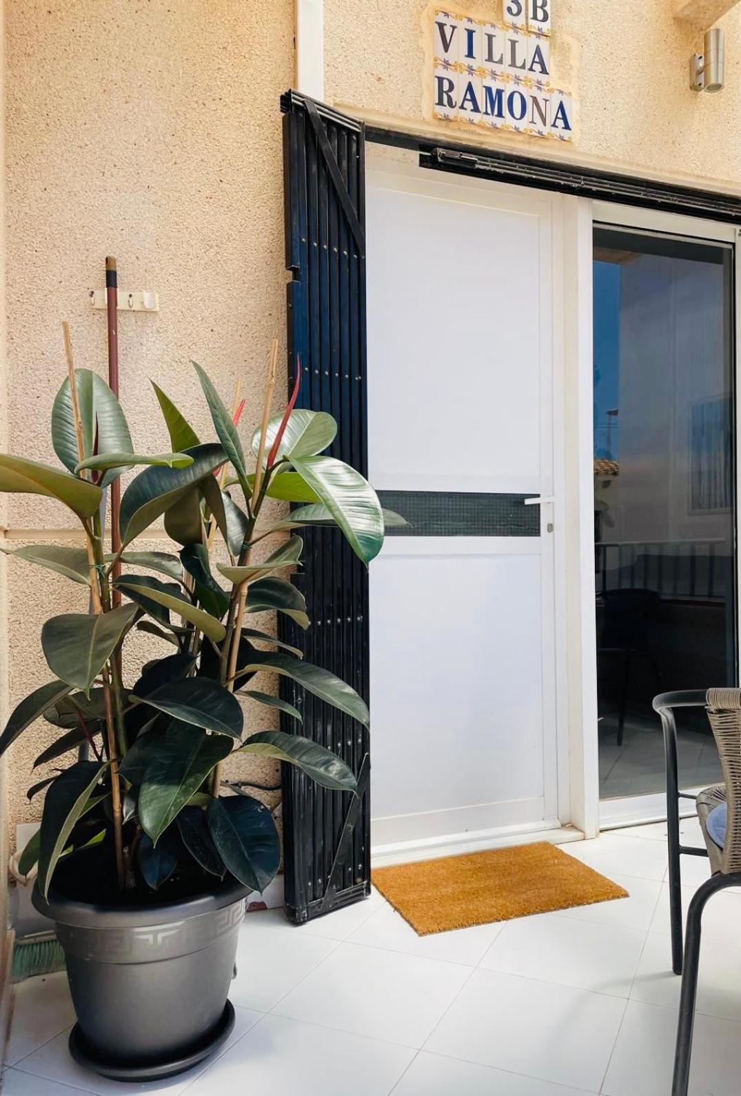 Przytulny Apartament 100M Od Plazy Torrevieja Eksteriør bilde